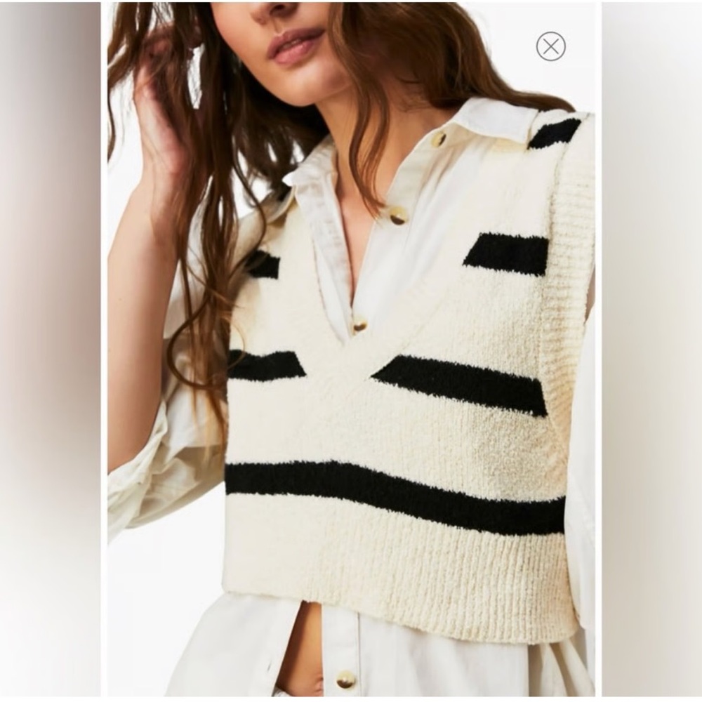 Free People Cropped V-Neck Sweater Vest in Cream and Black